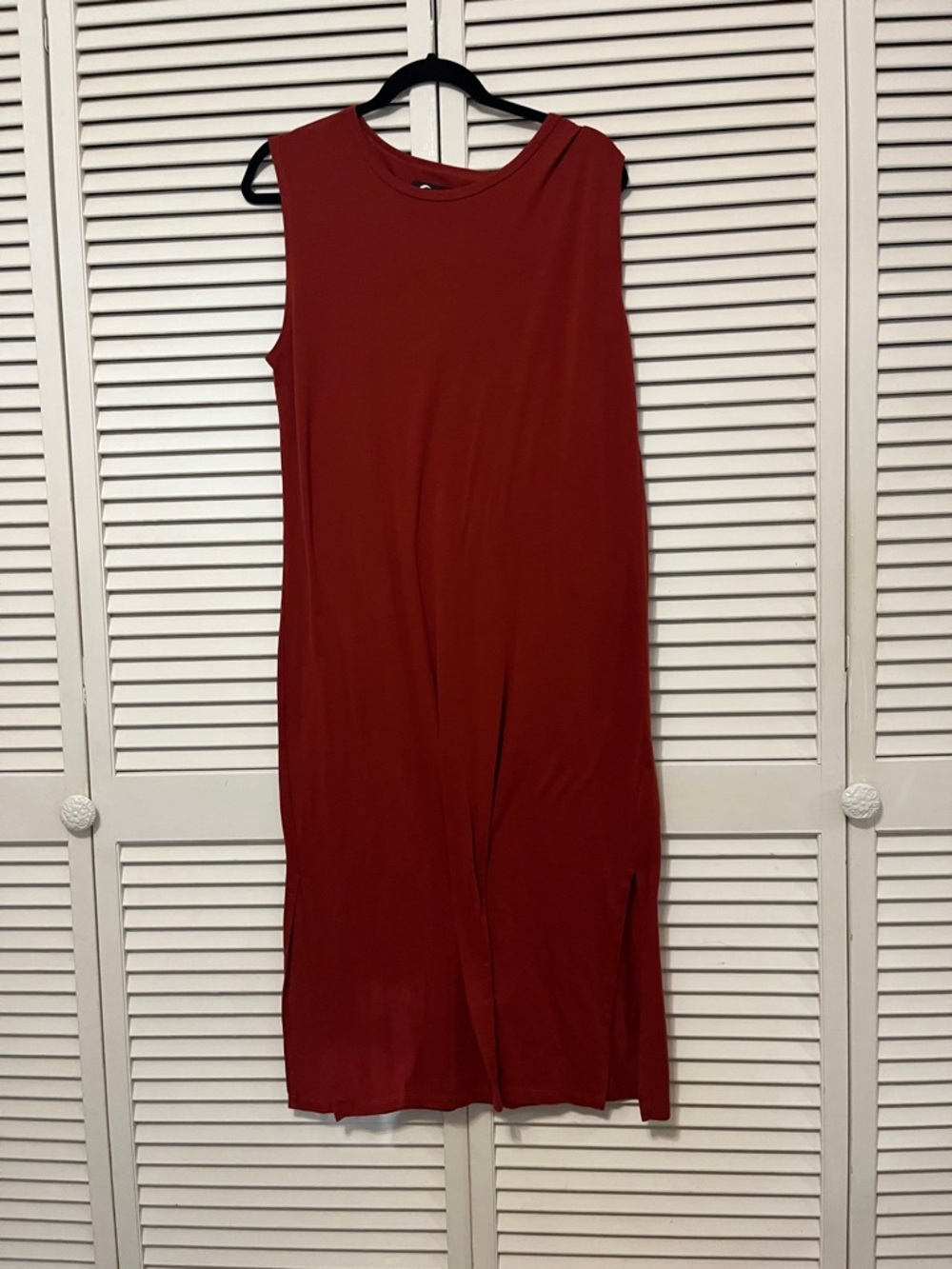 Sleeveless Rust Midi Dress